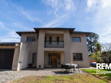 CASA EN VENTA EN VILLA ELISA