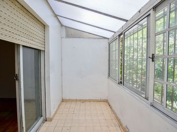CASA TIPO TRIPLEX  EN VENTA - LA PLATA
