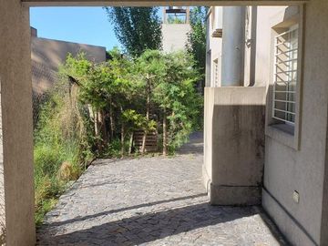 CASA EN VENTA EN GONNET