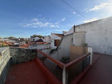 VENTA PH 5 AMBIENTES EN BERNAL