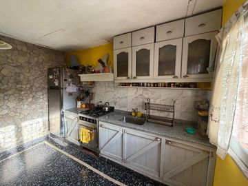 VENTA PH 5 AMBIENTES EN BERNAL
