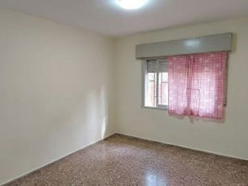 VENTA CASA AL FRENTE, 3 DORMITORIOS, COCHERA