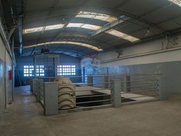 Venta Galpón 2 plantas c/Oficinas en Avellaneda