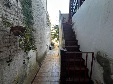 VENTA DOS TRES CASAS EN UNA PATIO COCHERA PERMUTA
