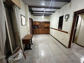 VENTA DOS TRES CASAS EN UNA PATIO COCHERA PERMUTA