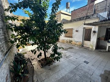 VENTA DOS TRES CASAS EN UNA PATIO COCHERA PERMUTA