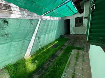 VENTA CASA 3 DORM BARRIO GUEMES