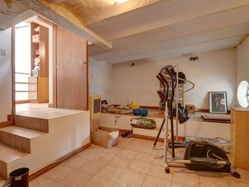 HERMOSA CASA LOTE PROPIO 6 AMB.- VENTA / MONSERRAT
