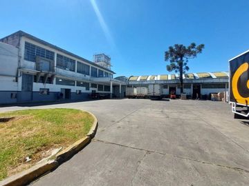 VENTA NAVE INDUSTRIAL CON LOGISTICA