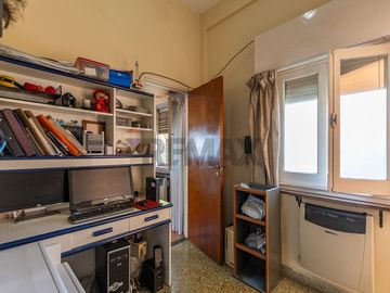 Venta casa 4 ambientes con jardin y cochera Lugano