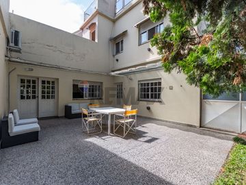 Venta casa 4 ambientes con jardin y cochera Lugano