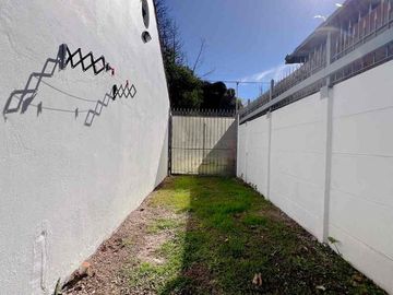 VENTA  CASA 3 AMB. PARQUE PEÑA