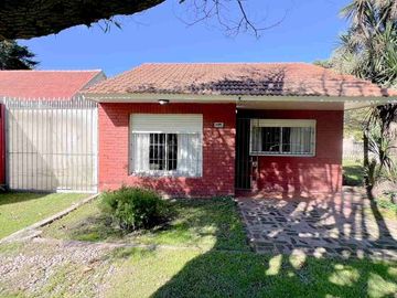 VENTA  CASA 3 AMB. PARQUE PEÑA