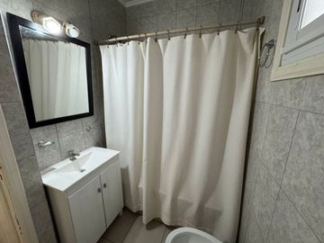 VENTA DEPTO 2 AMB LUMINOSO EN ZONA GUEMES