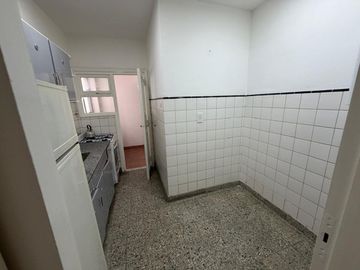 ALQUILER DEPARTAMENTO 2 AMB CON DEP BALCON COCHERA