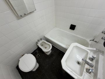 ALQUILER DEPARTAMENTO 2 AMB CON DEP BALCON COCHERA