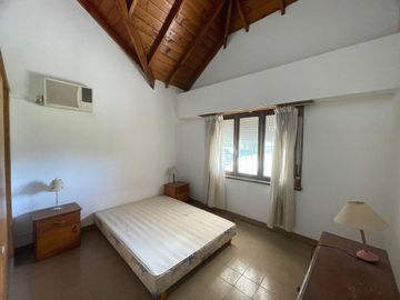 VENTA CASA 4 AMBIENTES CON QUINCHO GARAGE S. CLARA