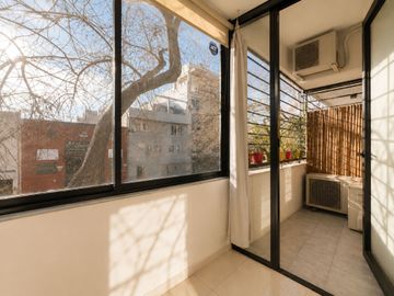 Venta Dto 2 amb al frente con balcón Villa Crespo