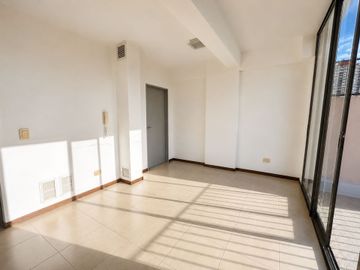 Venta Dto 2 amb al frente con balcón Villa Crespo