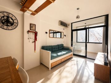 Venta Dto 2 amb al frente con balcón Villa Crespo