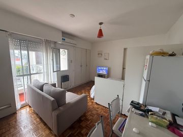 Venta-Monoambiente  Recoleta, balcón vista abierta