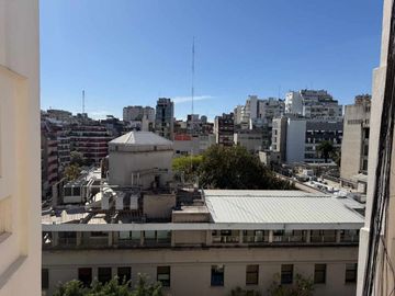 Venta-Monoambiente  Recoleta, balcón vista abierta