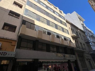 Edificio en Block 1860M2 Alquiler