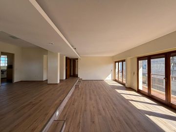 Venta de piso de 3 dormitorios en La Plata