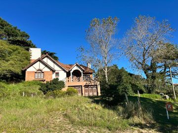 VENTA CASA 4 AMBIENTES PINAMAR VISTA AL GOLF
