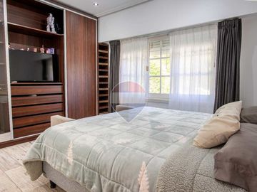 Casa en Venta  5 ambientes Pinamar Pscina y jardín
