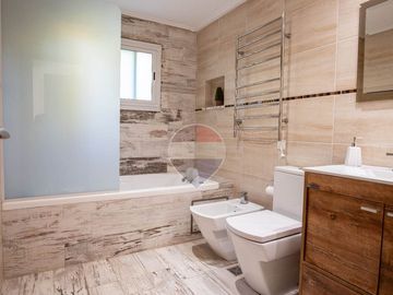 Casa en Venta  5 ambientes Pinamar Pscina y jardín