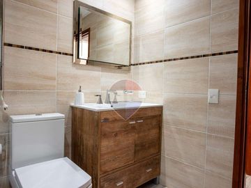 Casa en Venta  5 ambientes Pinamar Pscina y jardín