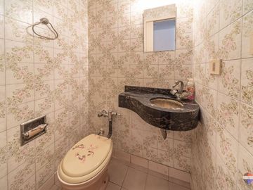 VENTA DEPARTAMENTO PISO ALTO 4 AMBIENTES PALERMO