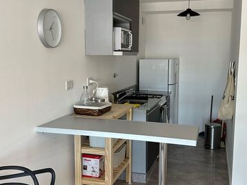 VENTA MONOAMBIENTE CON BALCON  LUMINOSO EN BOEDO