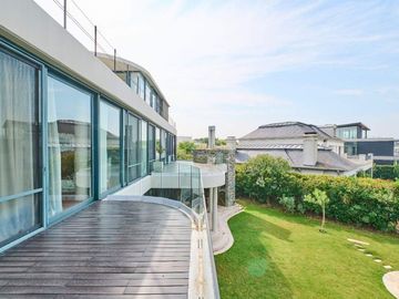 VENTA CASA NORDELTA LAGOS DEL GOLF AL AGUA