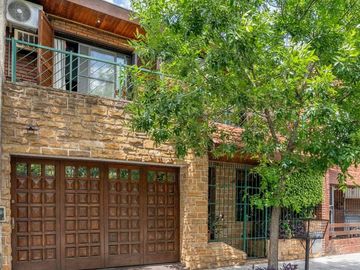 VENTA CASA DE 5 AMB TERRAZA Y COCHERA VILLA LURO