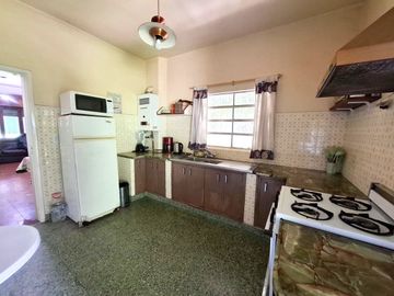 VENTA CASAQUINTA PILETA MORENO
