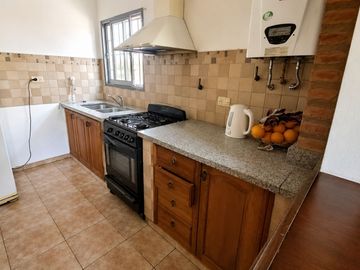 VENTA CASA 2 DORM GRAN PATIO VILLA ALLENDE CÓRDOBA