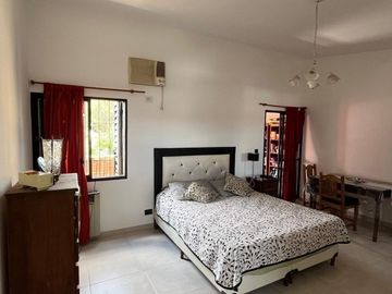 VENTA CASA 4 DORMITORIOS - MATIENZO