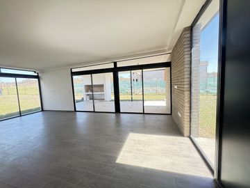 Venta Casa E53 La Cercanía a Estrenar C/ Escritura