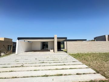 Venta Casa E53 La Cercanía a Estrenar C/ Escritura