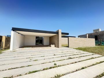 Venta Casa E53 La Cercanía a Estrenar C/ Escritura