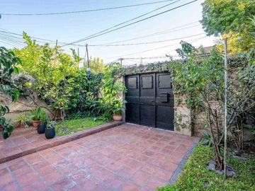 CASA  135m² CON JARDÍN Y ATELIER EN VILLA RAFFO