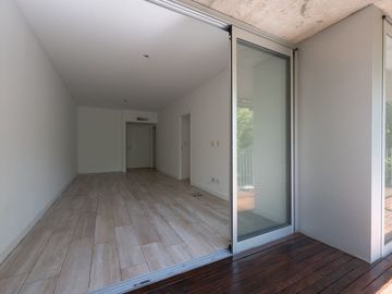 VENTA DEPARTAMENTO 4 AMBIENTES CON BALCÓN