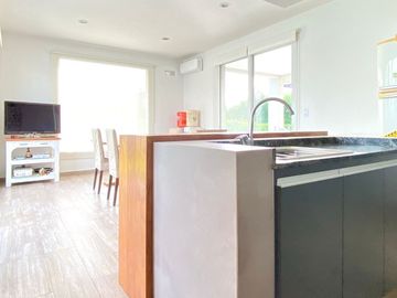 Venta Casa 1 Planta 5 Amb. Pileta a Laguna Cantón
