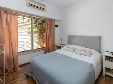 CASA 5 AMBIENTES CON COCHERA PILETA Y QUINCHO