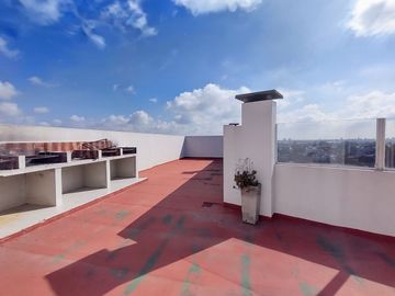 OFICINA CON BAULERA APTO PROFESIONAL EN CASEROS