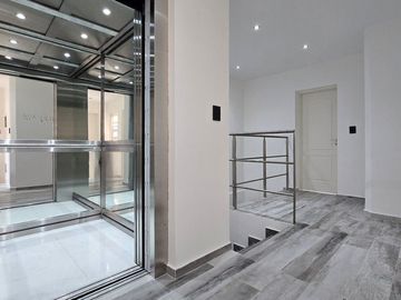 CASA 4 AMBIENTES PISCINA ASCENSOR ACEP. PROPIEDAD