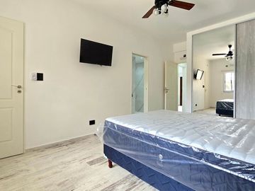CASA 4 AMBIENTES PISCINA ASCENSOR ACEP. PROPIEDAD