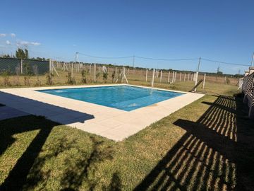 QUINCHO CON PILETA EN VENTA CANNING